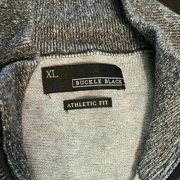 🖤Buckle black zip up sweater - Picture 2 of 8